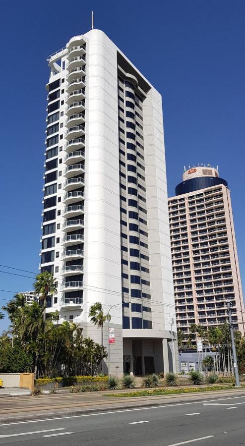 Deluxe Private Apartment And Studio - Ocean Views Gold Coast Exterior photo