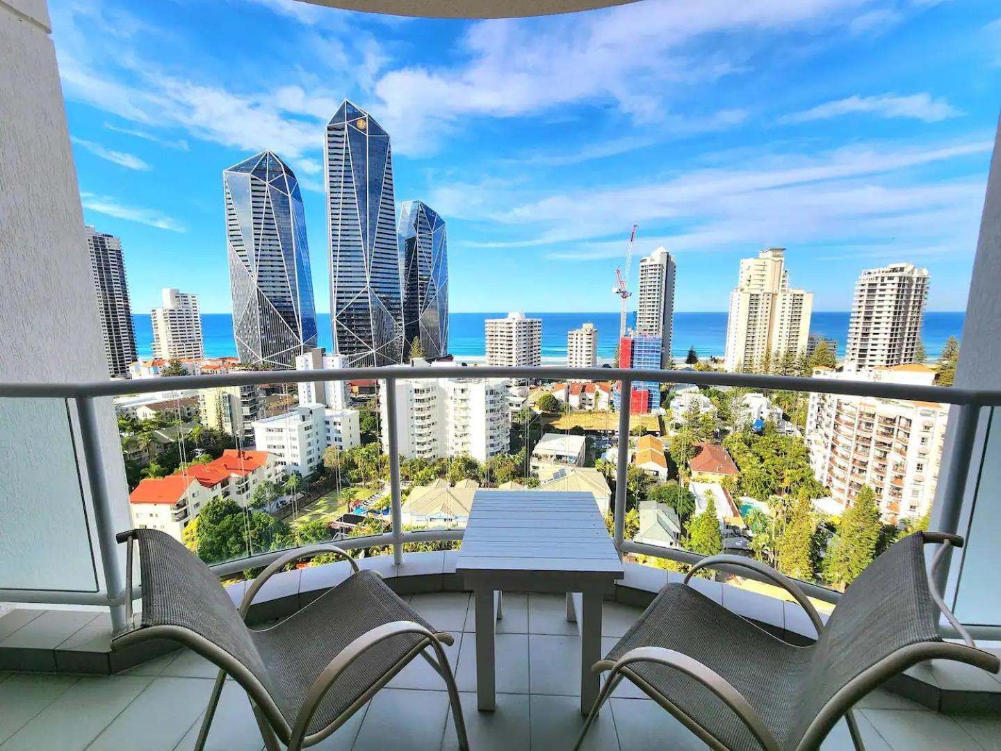Deluxe Private Apartment And Studio - Ocean Views Gold Coast Exterior photo