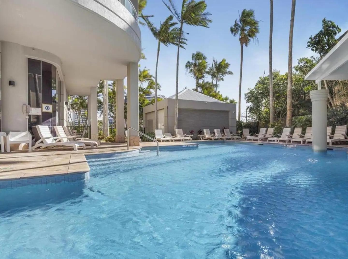 Deluxe Private Apartment And Studio - Ocean Views Gold Coast Exterior photo